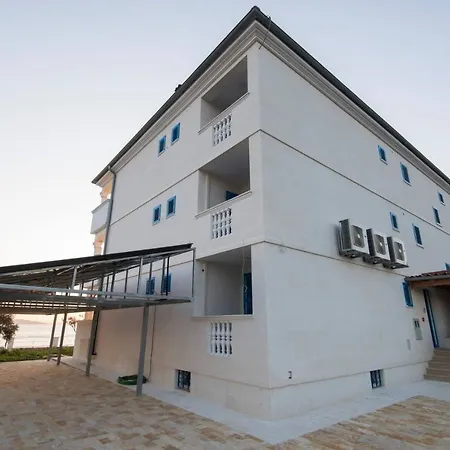 Family Friendly Seaside Sukosan, Zadar - 20841 Lejlighed *
