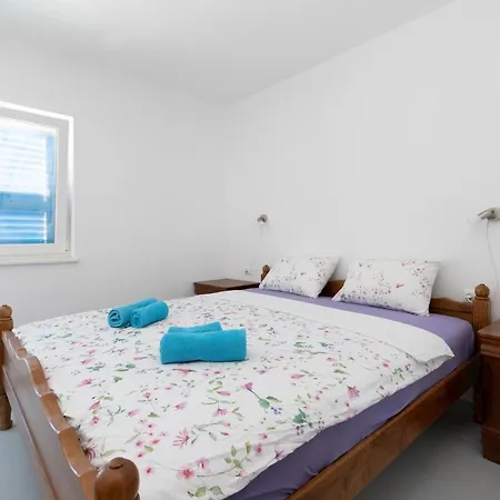 Family Friendly Seaside Sukosan, Zadar - 20841 Sukosan
