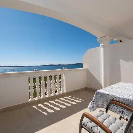 Apartment Family Friendly Seaside Sukosan, Zadar - 20841 *