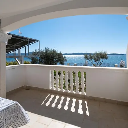 Family Friendly Seaside Sukosan, Zadar - 20841 Lejlighed