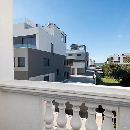 Apartment Family Friendly Seaside Sukosan, Zadar - 20841 *