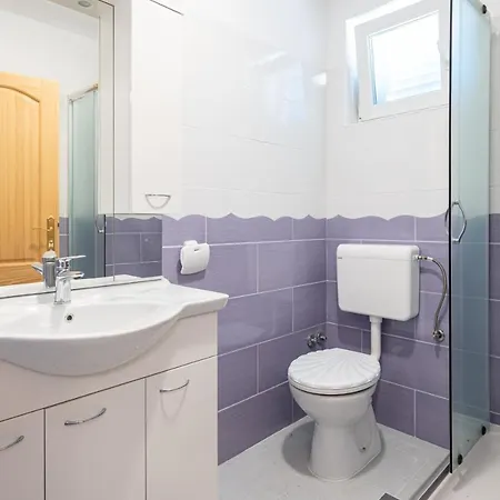 Apartment Family Friendly Seaside Sukosan, Zadar - 20841 *