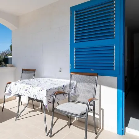 Apartment Family Friendly Seaside Sukosan, Zadar - 20841 *