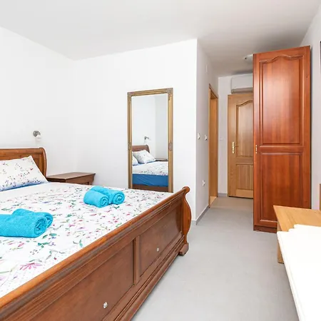 Family Friendly Seaside Sukosan, Zadar - 20841 Sukosan