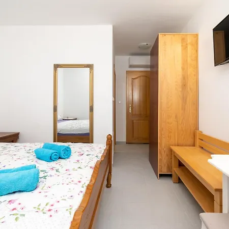 Family Friendly Seaside Sukosan, Zadar - 20841 Lejlighed *