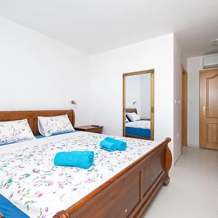 Family Friendly Seaside Sukosan, Zadar - 20841 Sukosan